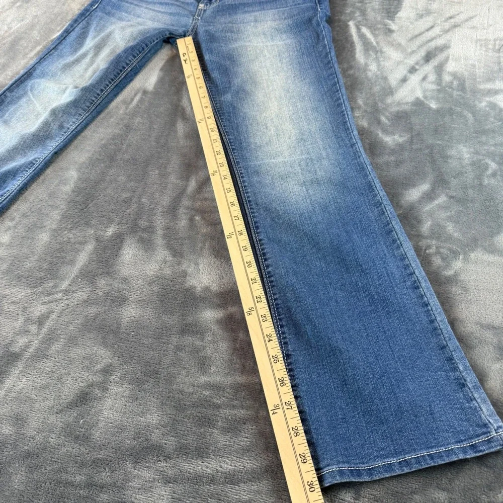 WallFlower Luscious Curvy Fit Bootcut Jeans‎ Blue Medium Wash Size 30 Mid Rise
